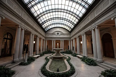 Foto del interior del museo The Frick Collection de Nueva York