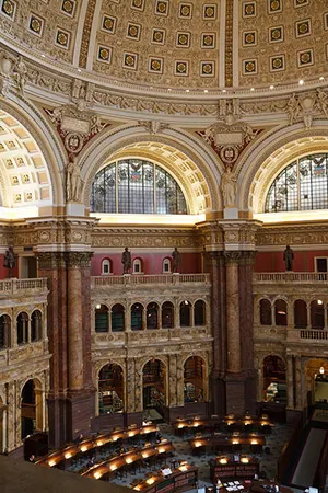 Foto del interior de la Biblioteca del Congreso de los Estados Unidos de América