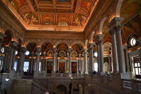 Foto del interior de la Biblioteca del Congreso de los Estados Unidos de América Foto del interior de la Biblioteca del Congreso de los Estados Unidos de América