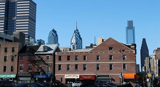 Skyline de Philadelphia con el Rascacielos One Liberty Place en el centro Skyline de Philadelphia con el Rascacielos One Liberty Place en el centro