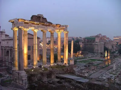 Bonita Foto del Foro Romano al atardecer - Roma