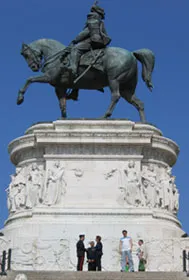 Estatua ecuestre de Victor Manuel II Rey de Italia