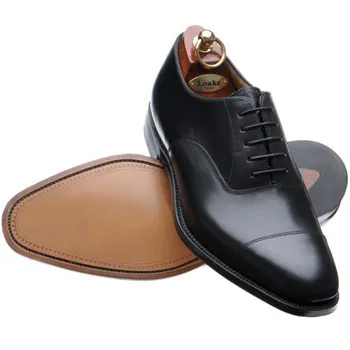 Para salir por Milán de noche, lo mejor es llevar zapatos