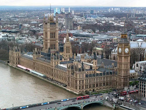 Foto aérea del Palacio de Westminster (Parlamento, cámara de los comunes y de los Lores)