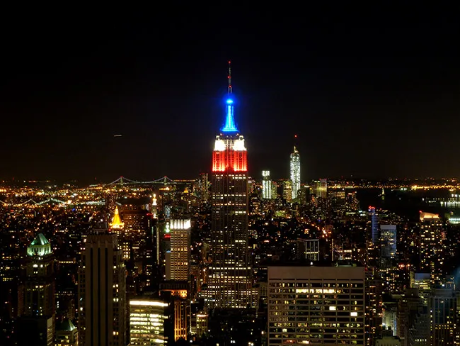 Empire State Building de noche foto tomada desde el Top of the Rock del edificio GE Empire State Building de noche foto tomada desde el Top of the Rock del edificio GE
