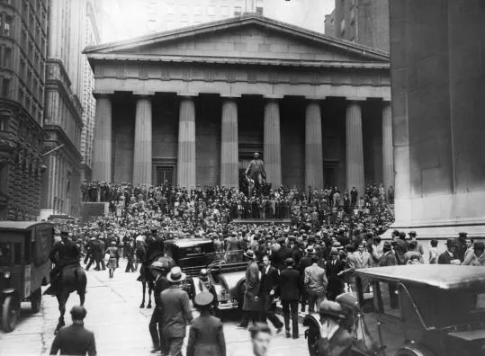 Foto histórica del Federal Hall National Memorial tomada en Noviembre de 1929 en Nueva York