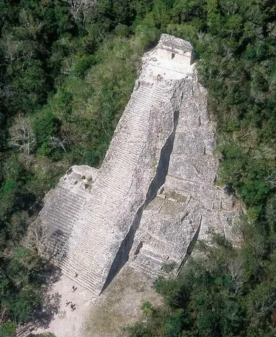 Gran piramide coba