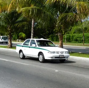 Típico Taxi de Cancún