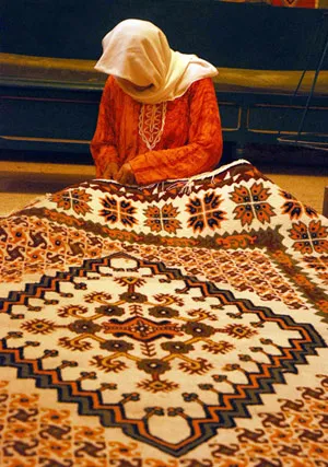 Confección de una alfombra en Túnez