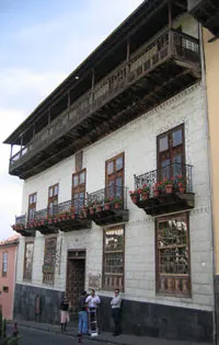 Foto de la fachada exterior de la casa de los Balcones o también conocida como casa de Fonseca