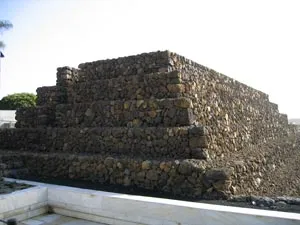 Foto de una de las pirámides de Güimar