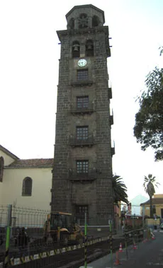 Foto de la torre de la Iglesia de Nuestra Señora de la Concepción (La Laguna Tenerife)