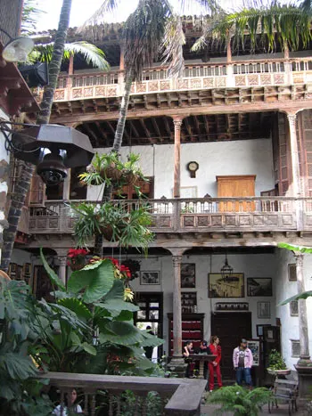 Interior casa balcones