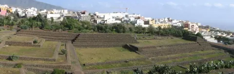 Foto panorámica del Complejo Piramidal de Güimar
