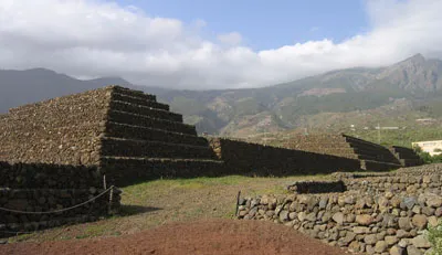 Foto con varias pirámides de Güimar